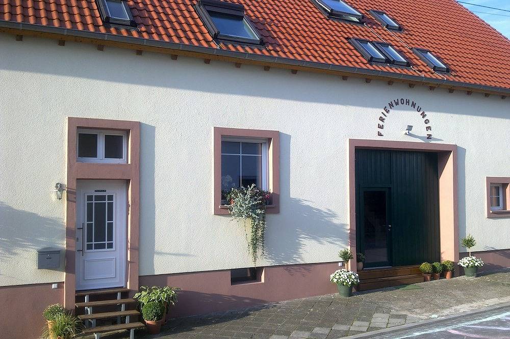 Ganze Wohnung, Ferienwohnung in ruhiger Ortsrandlage,  Saarland Card Gastgeber in Wittersheim, Mandelbachtal