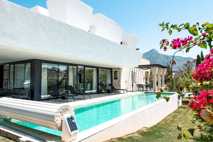 Villa for 10 people, with garden - 1
