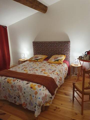 Chambre d’hôte pour 2 personnes, avec terrasse et jardin dans Beaujolais