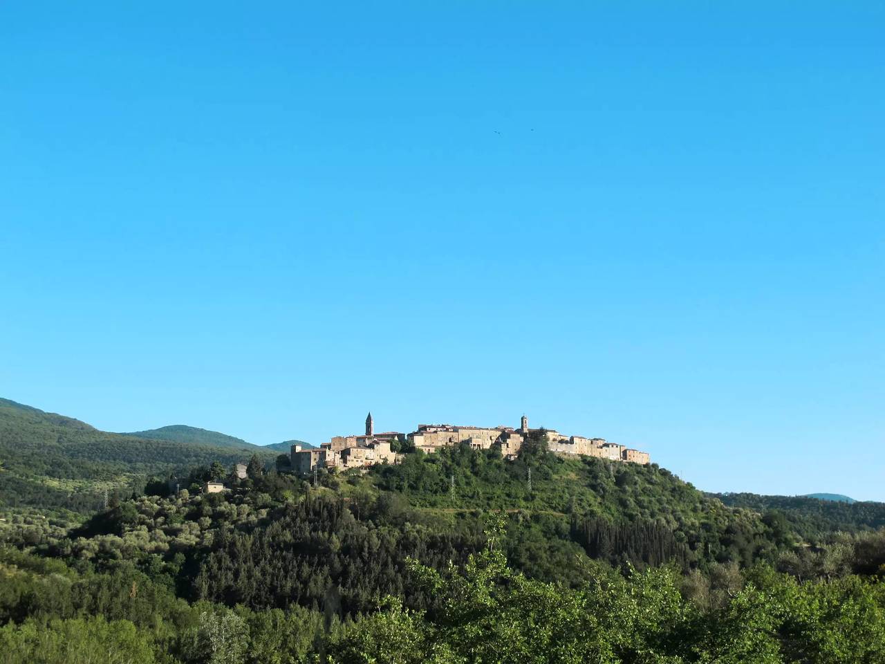 Apartamento entero, 2 estancias 6 personas in San Giovanni d'Asso, Montalcino