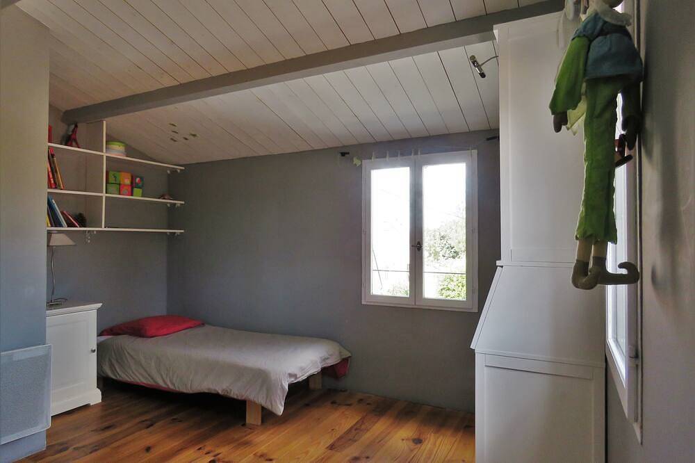 Villa de carácter con piscina climatizada in Dompierre-sur-Mer, Región de La Rochelle