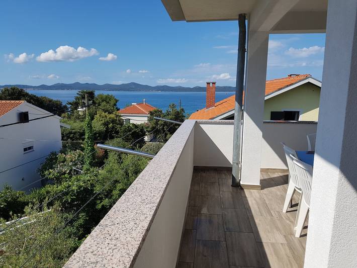Ferienwohnung für 11 Personen, mit Balkon/Terrasse in Petrcane