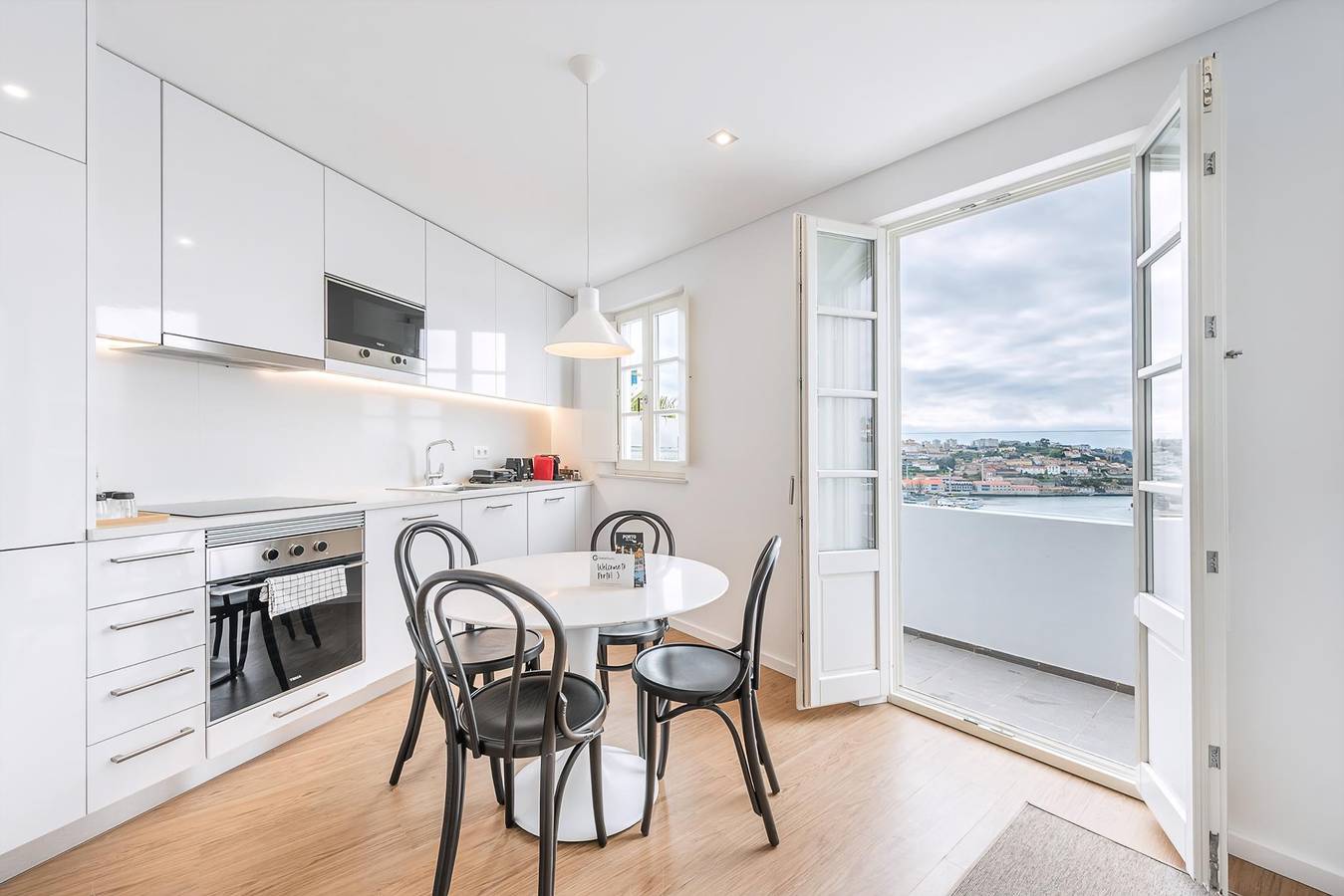 Guestready - Riverview Douro Balcony in Santa Marinha e São Pedro da Afurada, Distrito do Porto