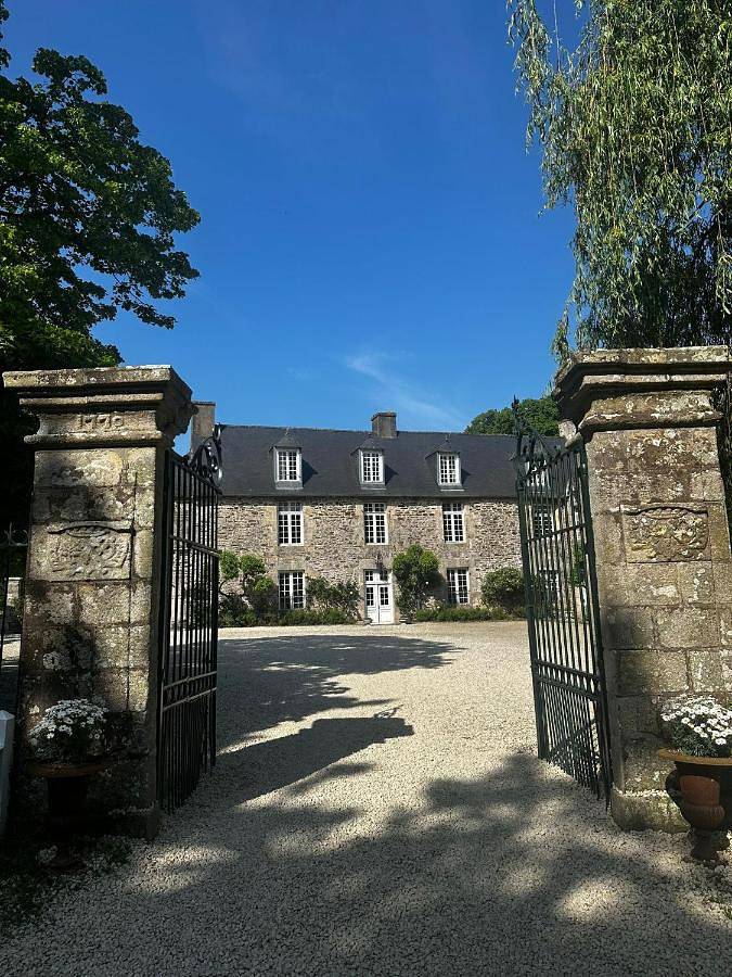 Location de vacances pour 6 personnes, avec vue et jardin dans Château de La Guyomarais
