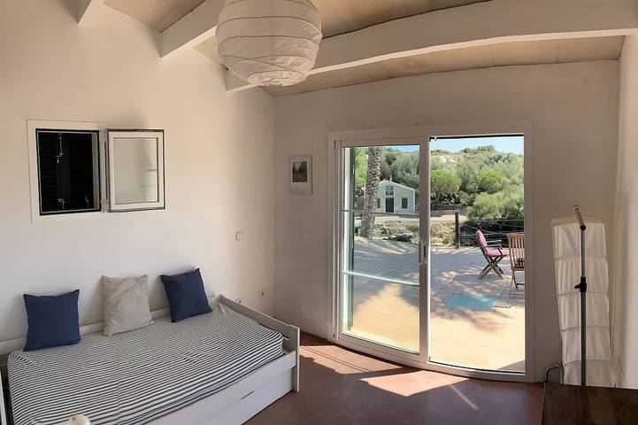 Location de vacances pour 8 personnes, avec balcon et jardin à Es Castell - 2