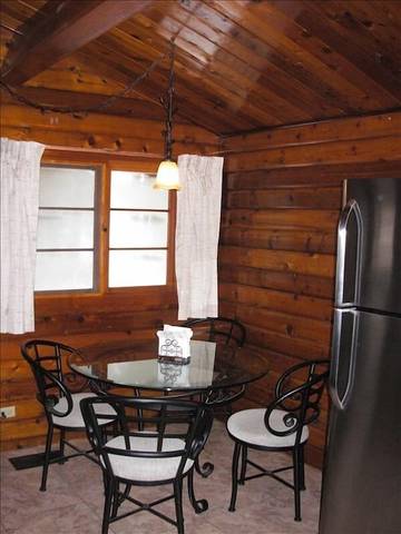 Log Cabin for 7 Guests in Donner Lake, Nevada County, Picture 3