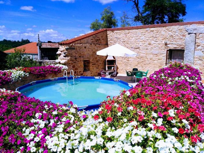 Casa rural para 3 personas, con Terraza y Jardín además de Piscina y Vistas en Silleda