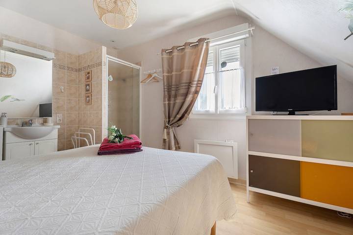 Chambre d’hôte pour 2 personnes, avec jardin à Saint-Méloir-des-Ondes - 4