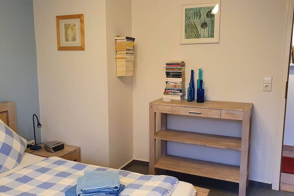 Ganze Wohnung, Hetz mich nicht - moderne Eg-Fewo mit Südterrasse & Strandkorb in Wieck a. Darß in Wieck am Darß, Fischland - Darß - Zingst