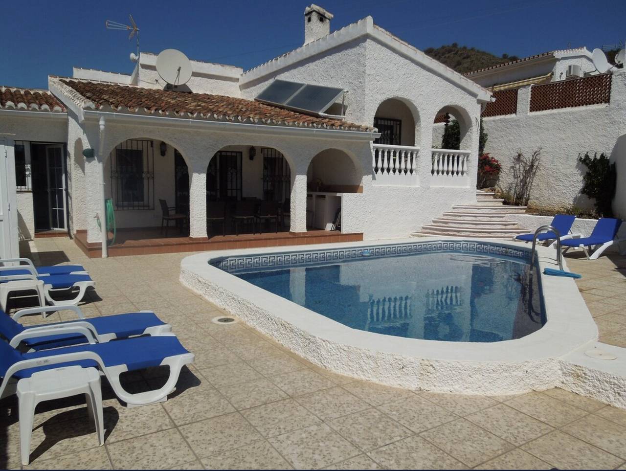 Villa 'Acebo' mit Meerblick, Wi-Fi und Klimaanlage in Nerja, Costa del Sol