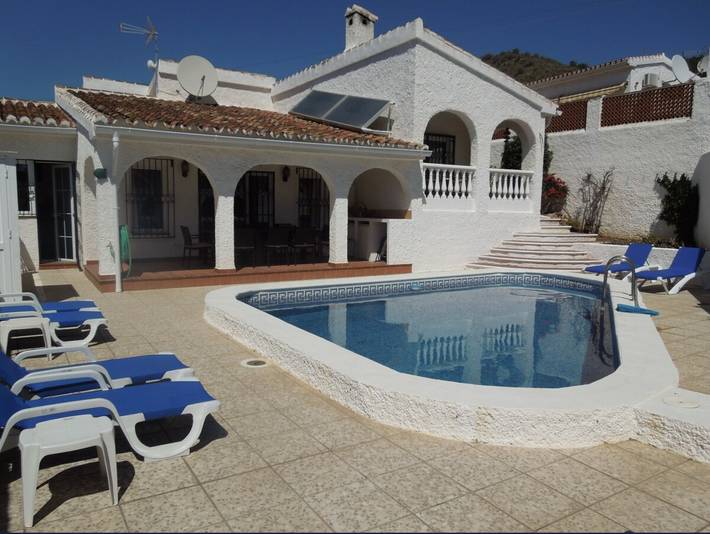 Villa 'Acebo' mit Meerblick, Wi-Fi und Klimaanlage in Nerja, Costa del Sol