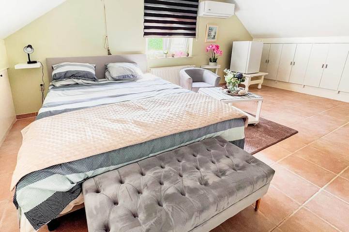 Ganze Wohnung, Modern Loft with 2 bedrooms in Rummen in Flämisch-Brabant