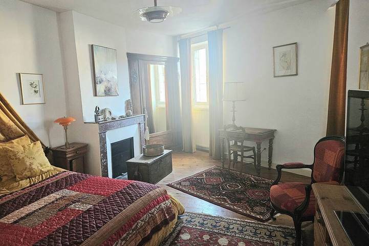 Ganze Wohnung, Exceptional duplex 200 m² -heart of town in Salies-de-Béarn, Béarn
