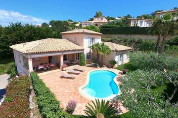 Villa für 6 Personen, mit Terrasse und Garten, mit Haustier in Sainte-Maxime