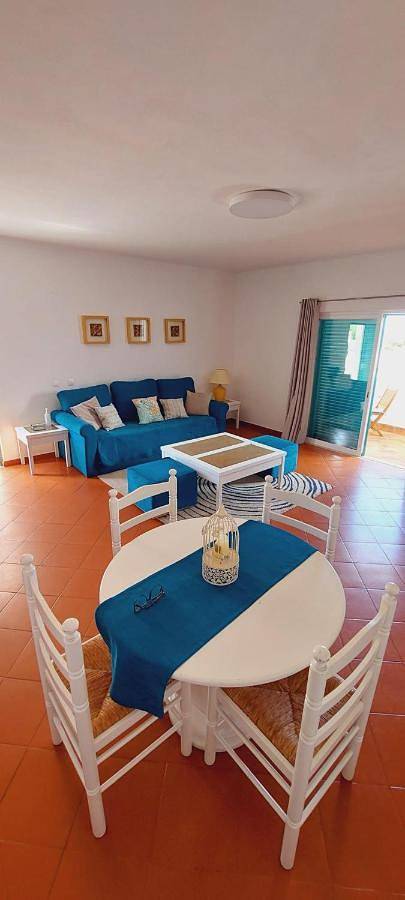 Apartamento de férias para 4 pessoas, com Varanda e Terraço e ainda Jardim em Praia da Prainha