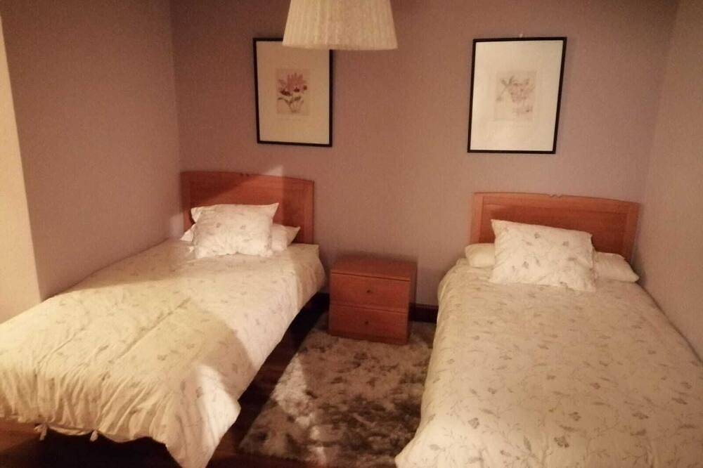 Precioso Duplex En Plaza De La Villa De Noja in Noja, Kantabrische Küste