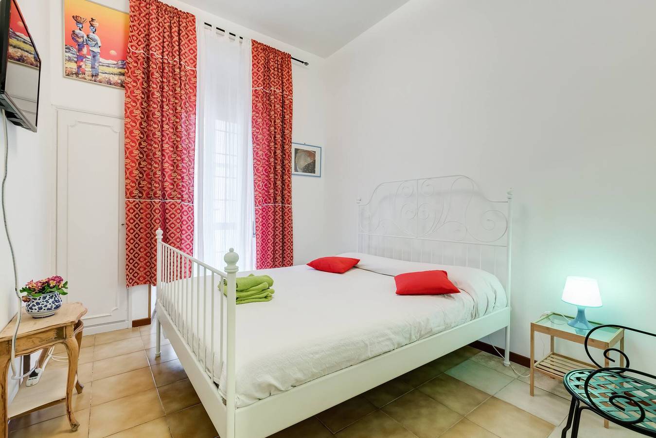 Entire apartment, Charming Trastevere Apartment in Heart of Rome in Rome, Rome Province