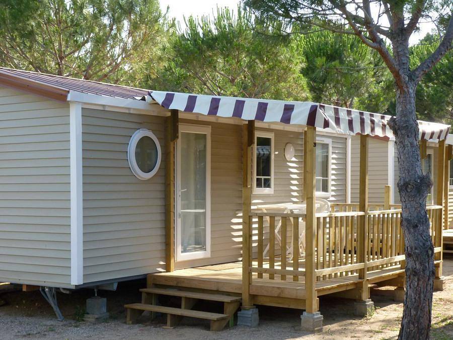 Camping Neptuno - Mobilhome 6 personas - Clásico | 3 Dormitorios | 6 Pers. | Terraza elevada | Aire acondicionado. in Pals, Costa Brava