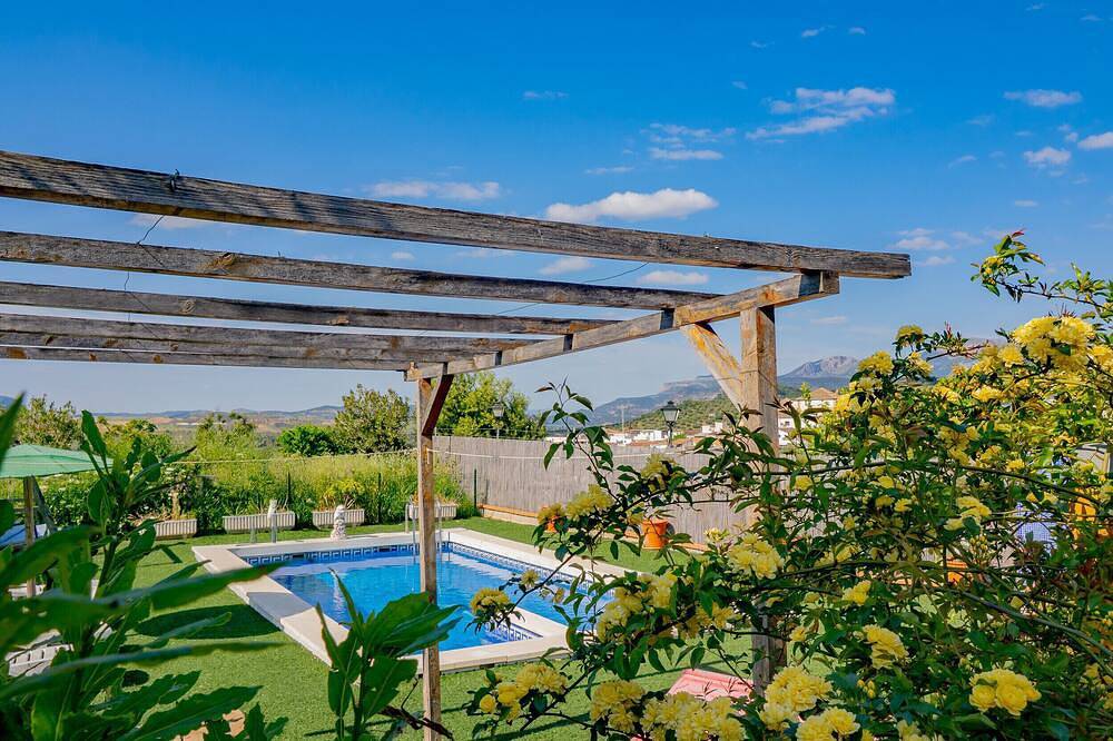 Cubo's Casa Rural Villa Los Mellizos / climbing / Caminito del Rey / private pool in Ardales, Málaga Province