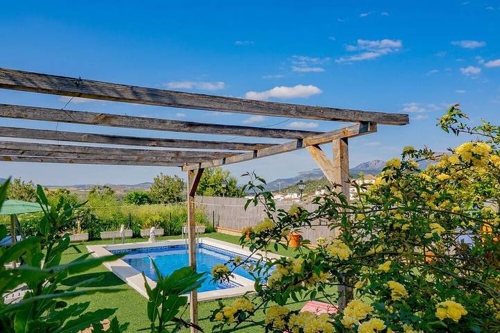 Cubo's Casa Rural Villa Los Mellizos / escalada / Caminito del Rey / piscina privada in Ardales, Provincia de Málaga