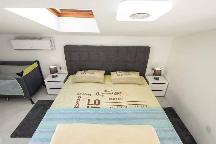 Ferienhaus für 10 Personen, mit Balkon und Pool in Razanac - 3