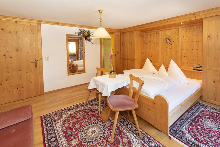 Pension für 2 Personen, mit Balkon und Terrasse sowie Garten und Ausblick in Alpbach - 3