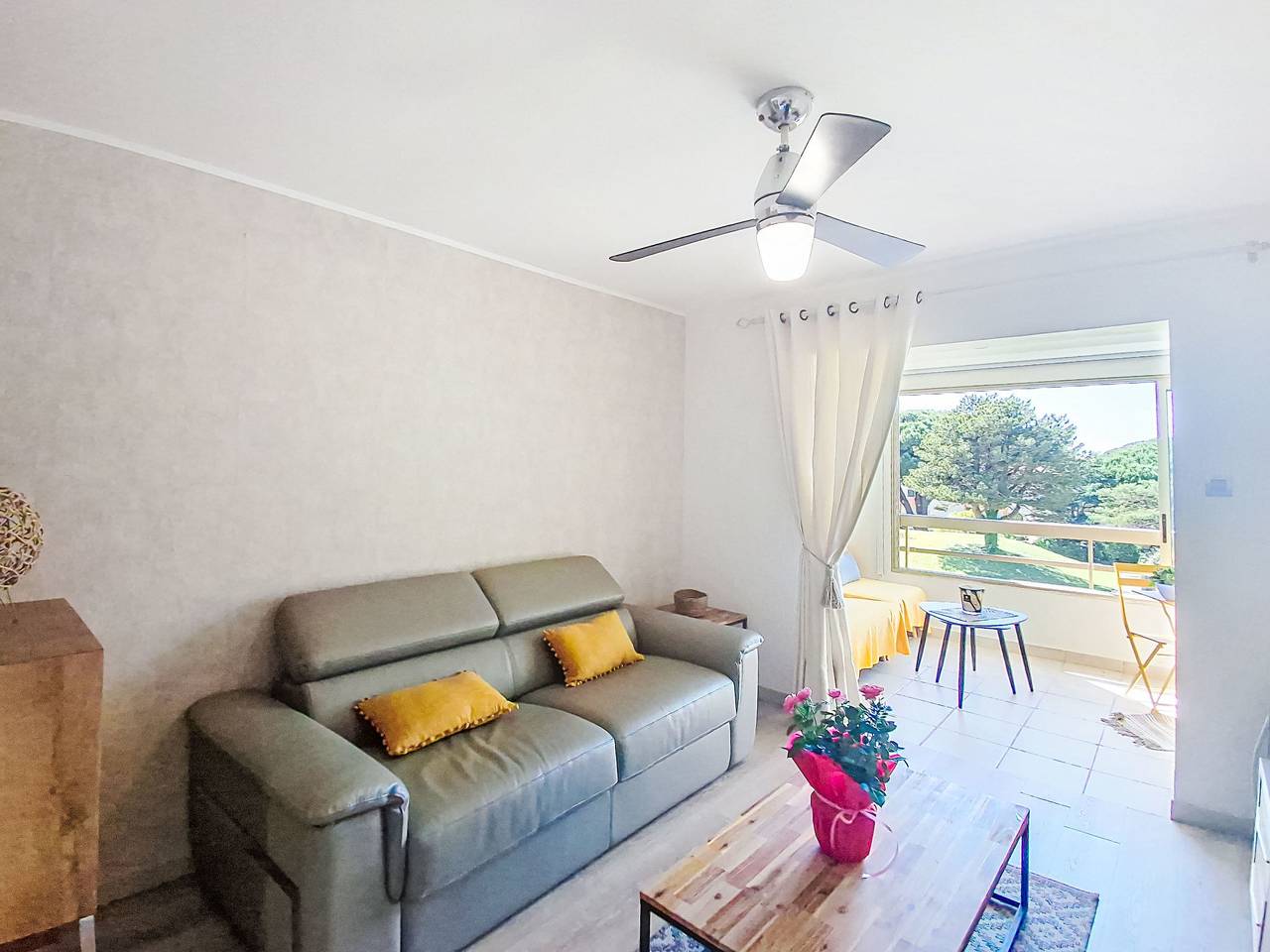 Appartement entier, Les Marines d'Aryana in La Coudoulière, Six-Fours-les-Plages