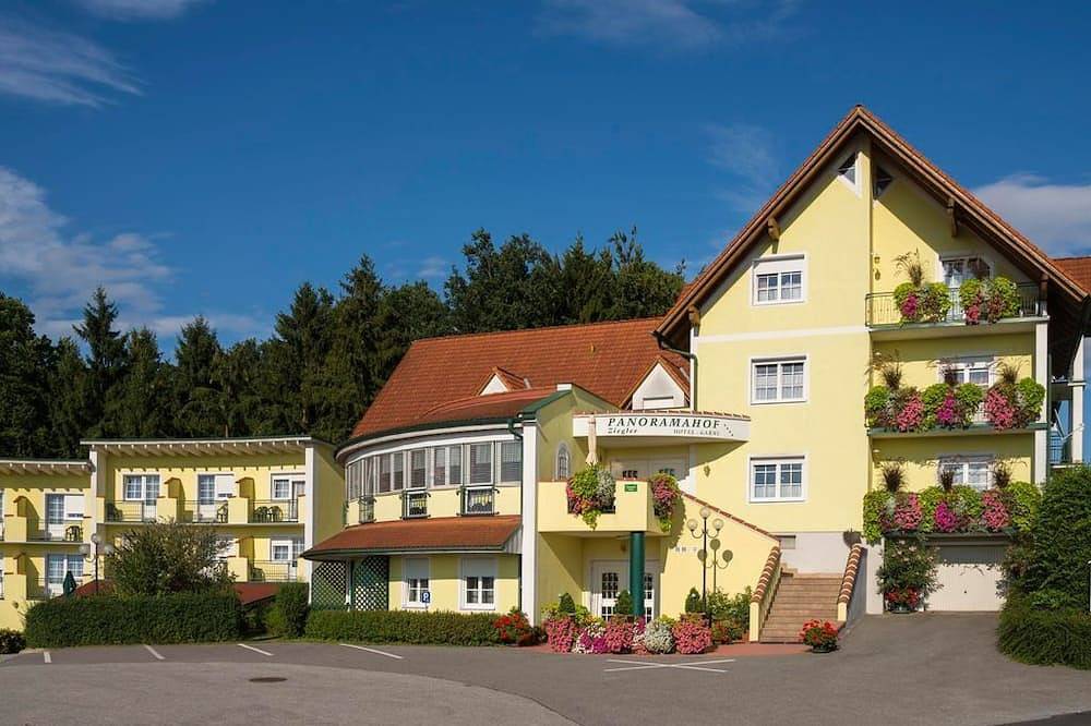 Hotel "Panoramahof" Ziegler - Doppelzimmer in Bad Waltersdorf, Steirerland
