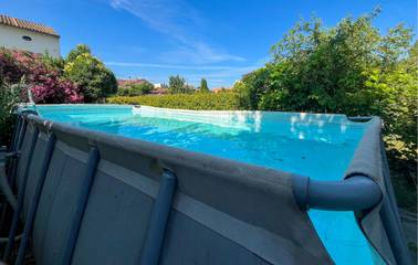 Gîte pour 6 personnes, avec piscine et terrasse à Pont-Saint-Esprit