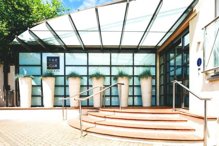 Hôtel pour 10 personnes, avec jardin et jacuzzi ainsi que piscine et sauna dans Saint-Hélier - 2