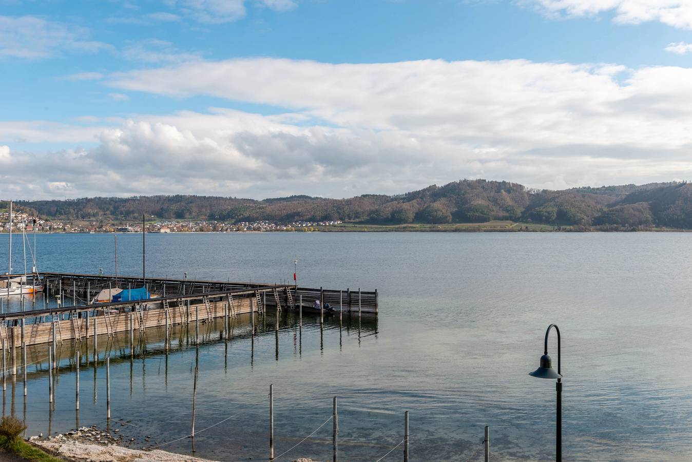 Ganze Wohnung, Ferienwohnung '9, 43qm' mit Gemeinschaftsgarten, Balkon und Wi-Fi in Bodman-Ludwigshafen, Obersee (Bodensee)