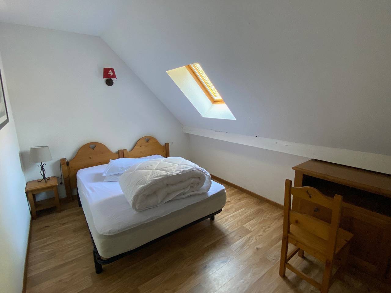 Appartement entier, Duplex calme avec piscine et balcon près de Super-Besse in Lac Pavin, Besse-et-Saint-Anastaise
