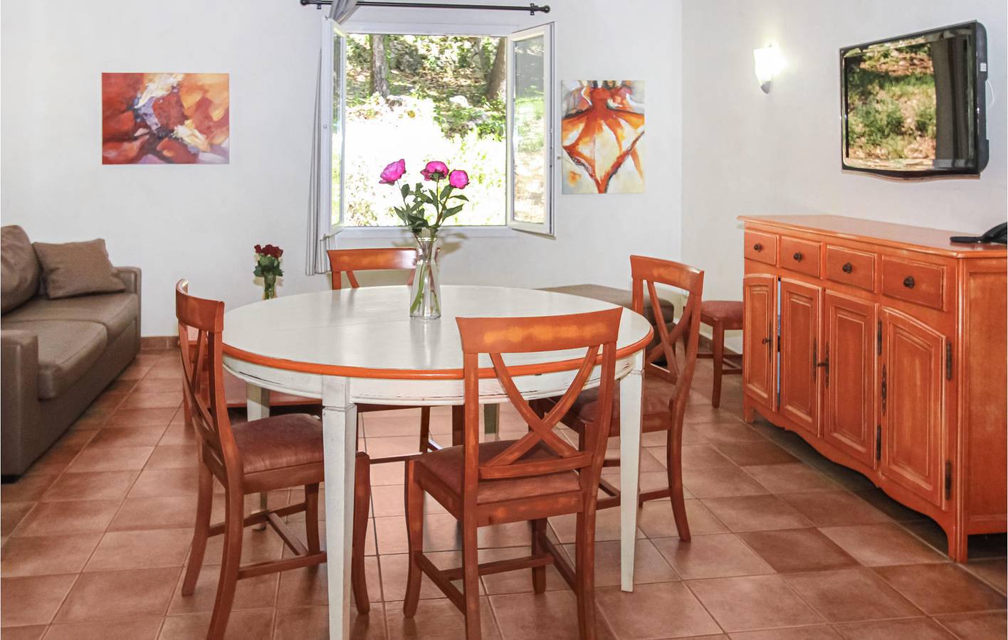 Luxuriöses 100m² Apartment mit Annehmlichkeiten und Ausblick in Callian, Draguignan Region