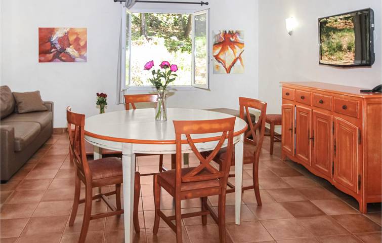 Location de vacances pour 8 personnes, avec terrasse et piscine à Callian - 4