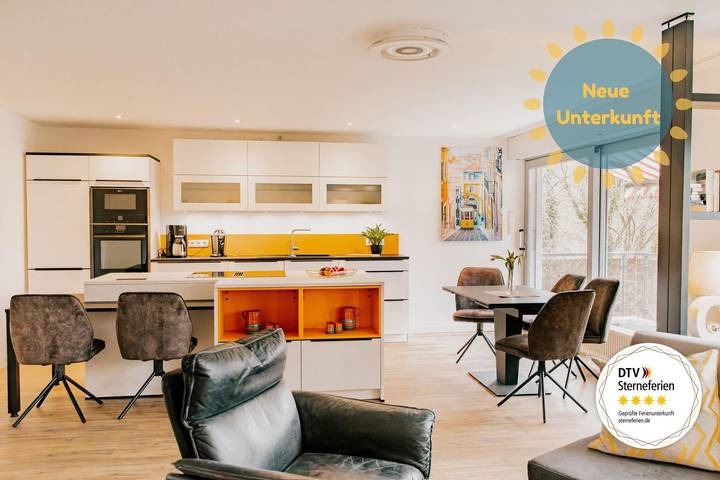 Ferienwohnung für 6 Personen, mit Ausblick und Garten sowie Seeblick und Sauna am Edersee