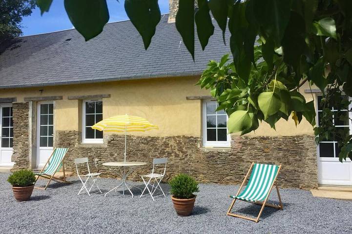 Gîte pour 2 personnes, avec jardin à Lamberville