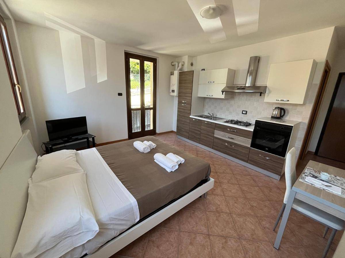 Ganze Wohnung, Regina Lake Como Condo in Dorio, Gemeinde Dorio