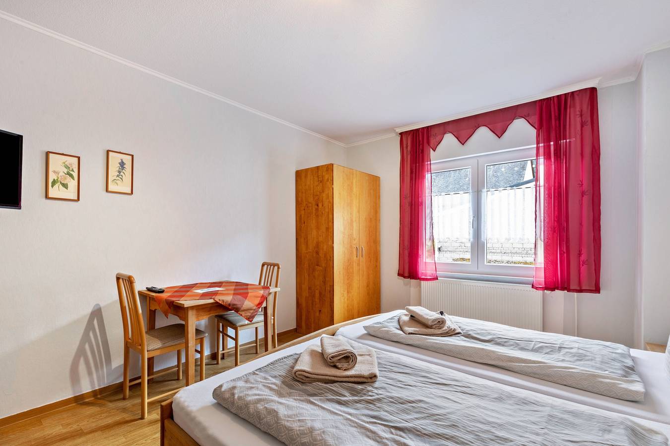 Gästezimmer Bruno Zimmer 2 mit Wlan in Bremm, Cochem-Zell