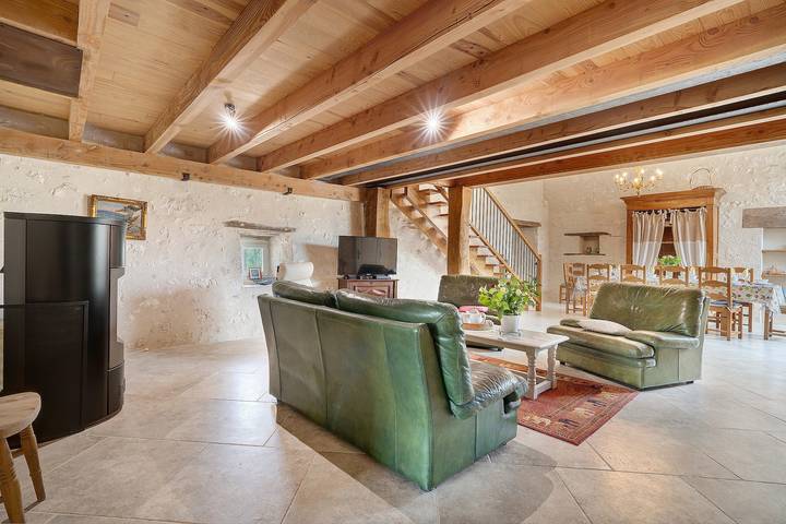 Casa de campo « Dependencia Château De La Beauze » con piscina privada, terraza y Wi-Fi in Les Lèves-et-Thoumeyragues, Región de Libourne