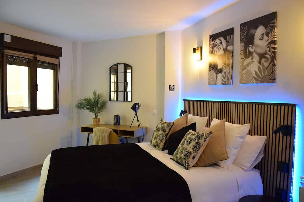 Apartamento entero, Alojamiento tranquilo y confortable en El Molar, cerca de las bodegas/cuevas in El Molar, Provincia de Madrid