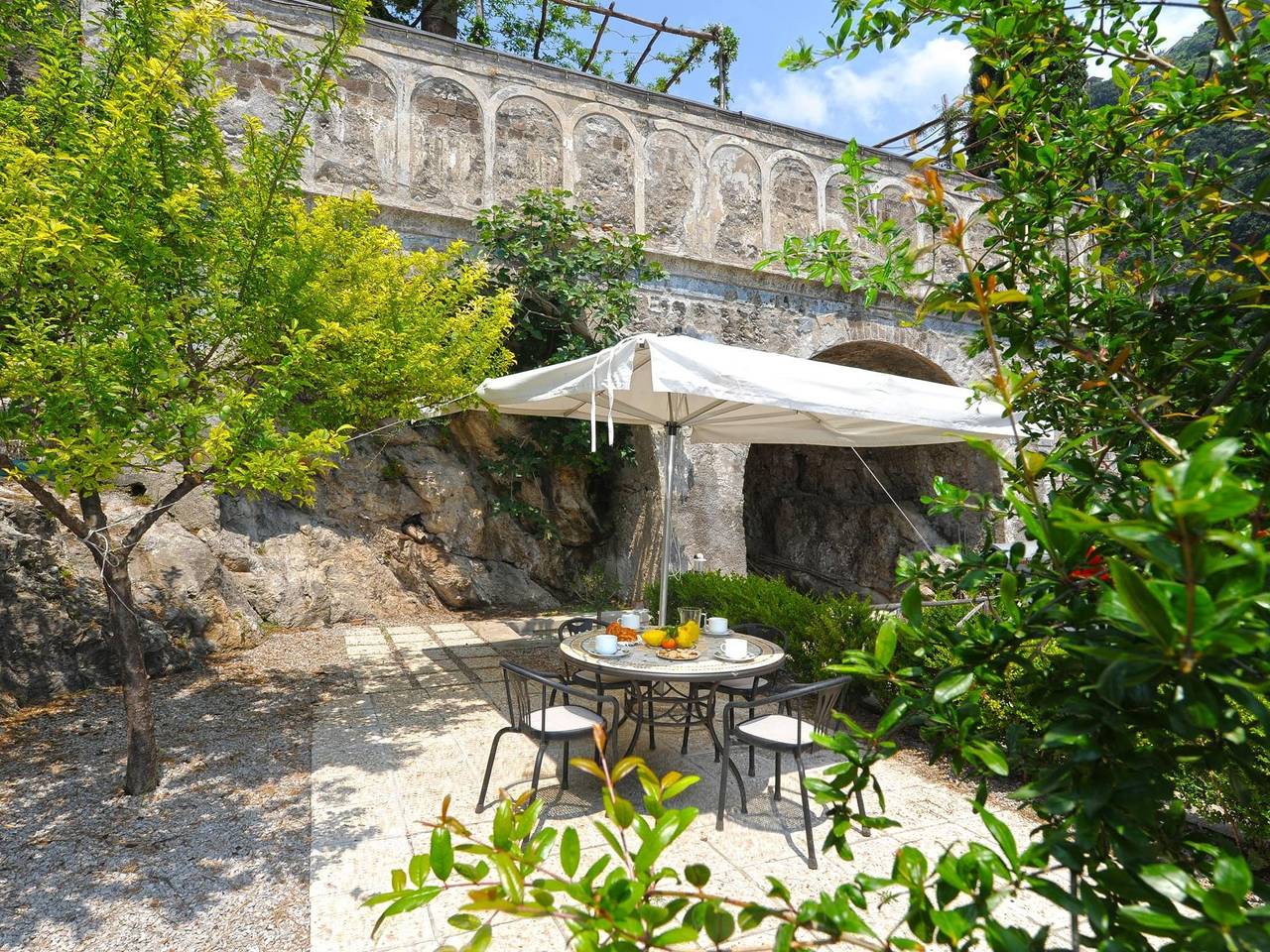 Apartment for 5 People in Amalfi, Amalfi Coast