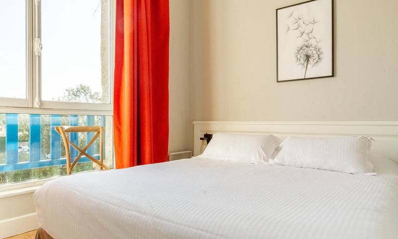 Hôtel pour 4 personnes, avec vue et sauna ainsi que piscine et jardin dans Plage de La Fontaine aux Bretons - 4