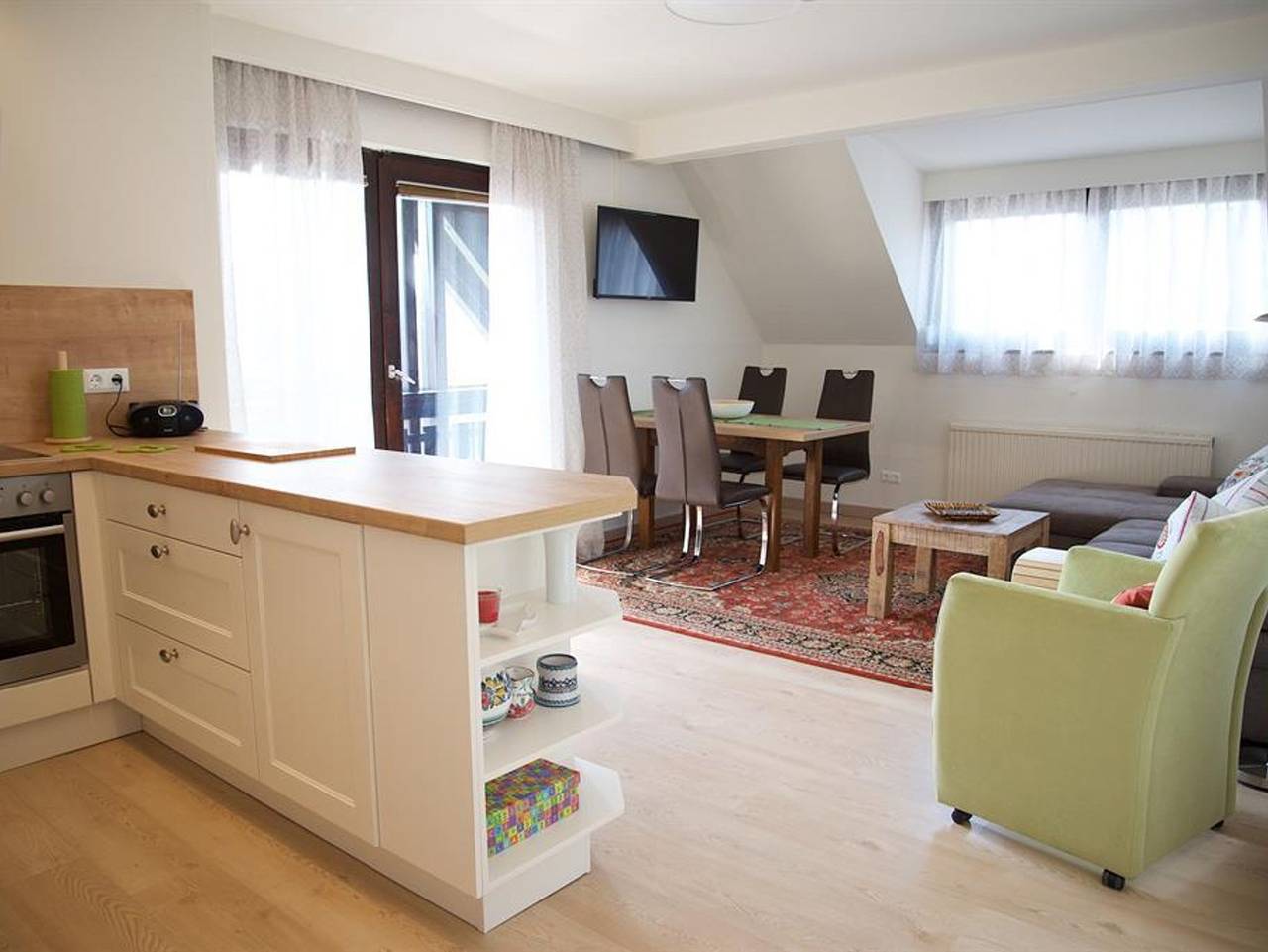 Ganze Ferienwohnung, Ferienwohnungen Villa Mayr - Appartement "Dobratsch" in St. Magdalen (Villach), Villach