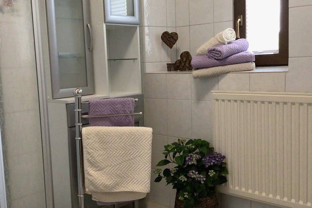 Ganze Wohnung, Barrierearme Erdgeschosswohnung für ein bis drei Personen in Weißenstadt, Oberfranken