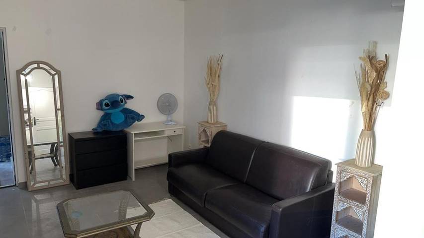 Appartement de vacances pour 3 personnes, avec piscine et terrasse
