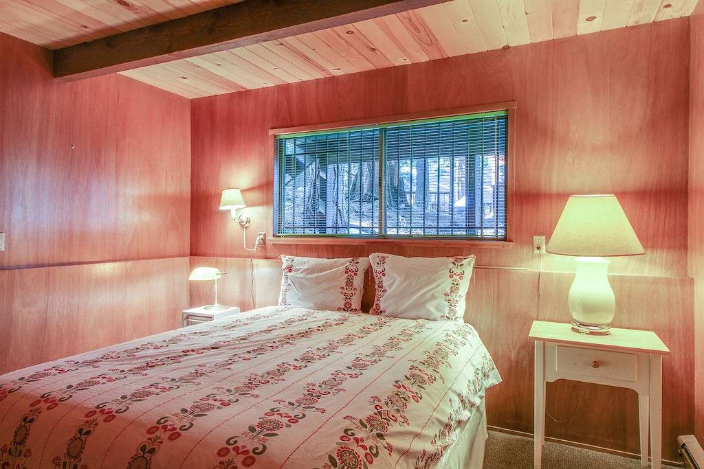 Log Cabin for 8 Guests in Donner Lake, Nevada County