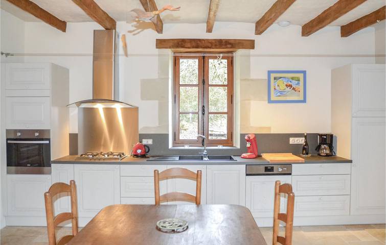 Apt douillet de 132m² avec lave-linge, parking, TV et Internet - 1.5km de Cravant-les-Côteaux in Cravant-les-Côteaux, Vallée de la Loire