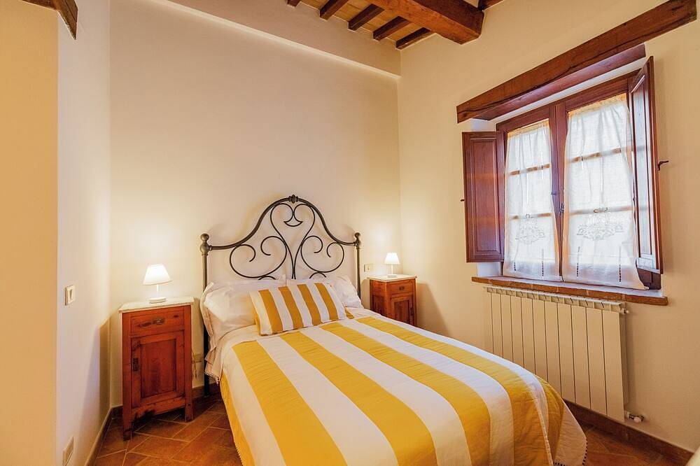 Casa Vecciano essence of Tuscany in Cetona, Chianti