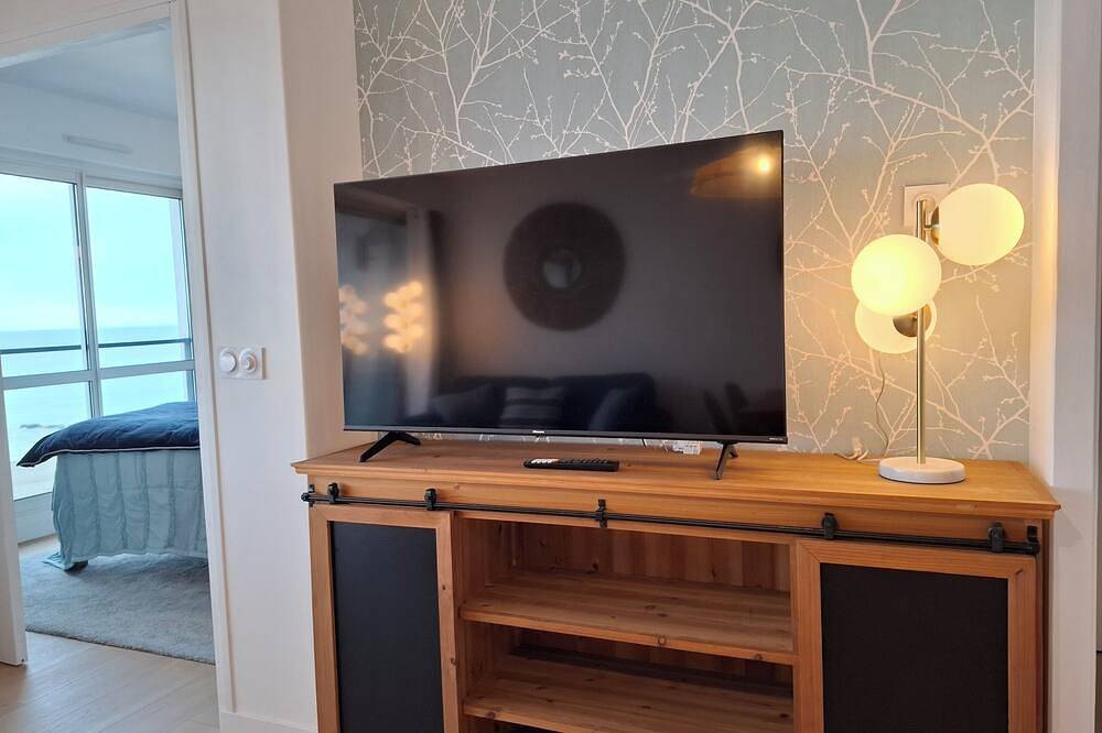 Ganze Wohnung, Exceptional Seafront 3* Apartment With Furnished Terrace in Agon-Coutainville, Coutances und Umgebung