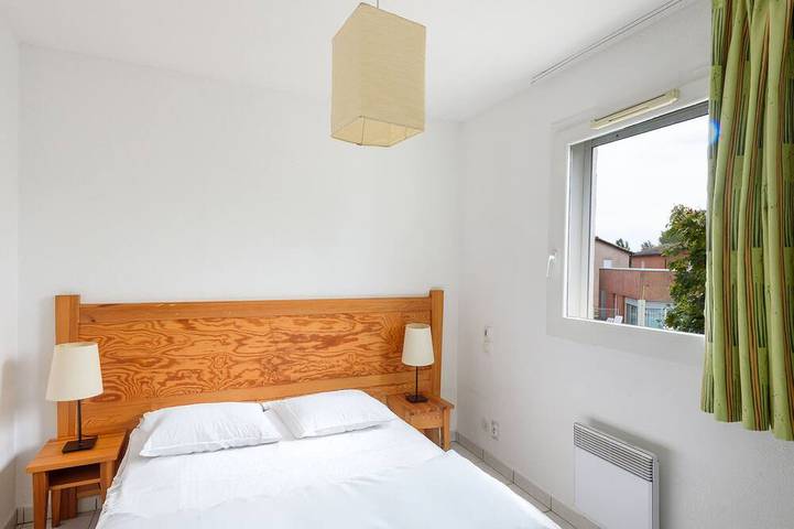 Gîte pour 4 personnes, avec piscine dans Base de loisirs d'Aiguelèze - 2